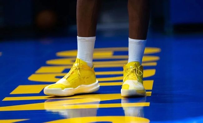 九游娱乐网站-赛前克里夫兰骑士备战西甲，内部沟通细节曝光，气氛紧张，细节决定成败的简单介绍